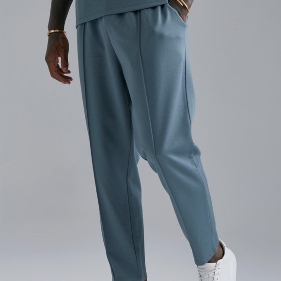 CONTRAST REVERE POLO AND JOGGER SET - Picture 3 of 4